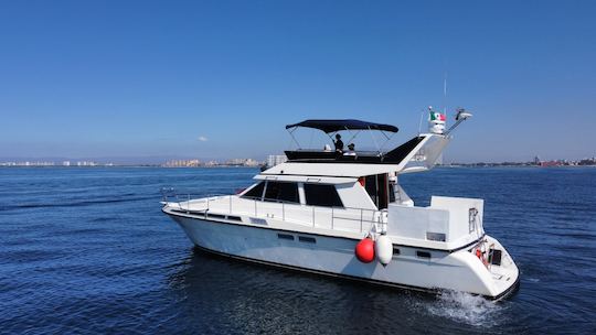 ❤️ 🏖️ Yate espacioso de 50 pies con Flybridge mejor valorado en Puerto Vallarta