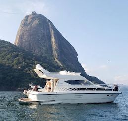 36ft Fortune Oceanic Flybridge Yacht Rental in Rio de Janeiro, Brazil