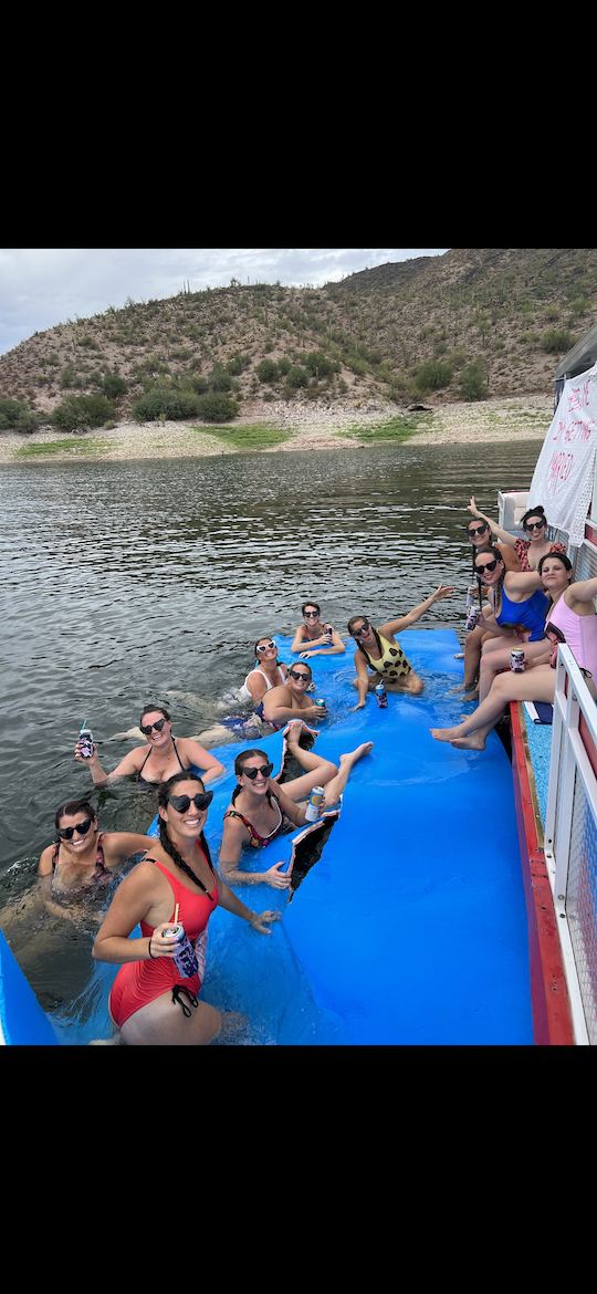 Barcaza para fiestas de 38 pies para hasta 20 personas en Lake Pleasant