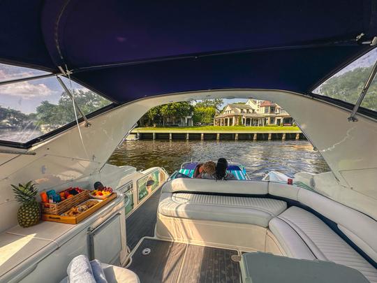 Experimente o luxo: 35' Monterey Charter em Fort Lauderdale!