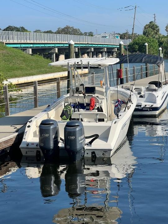 Cobia de 24 pies con Twin 150: ¡Navega por el ICW, playas o pesca!