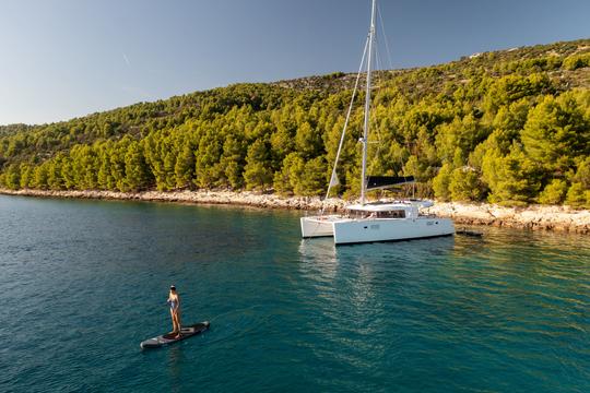 Catamarán de tripulación Falco (lagoon 450f)