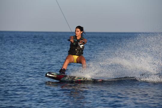 Wakeboarding Session Malibu Wakesetter