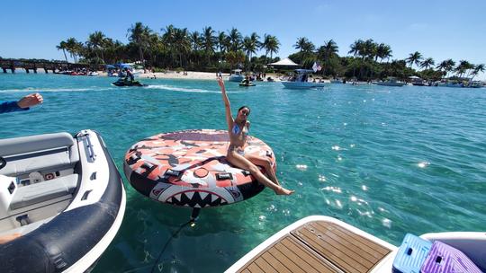 Passeio de Chaparral de 28 pés até Peanut Island e Sandbar