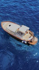 2016 Classic Italian Gozzo Apreamare 28ft motor Yatch