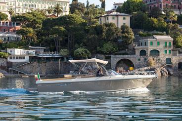 35' Asterie Motor Yacht Rental in Portofino and Santa Margherita Ligure