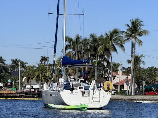 Smooth Sailing: Charter the Elegant 43 Beneteau Today!