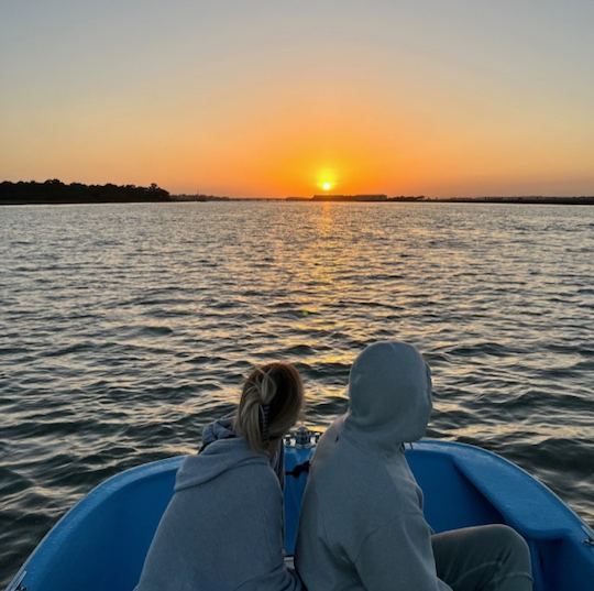 Crucero al atardecer por el pintoresco río Folly