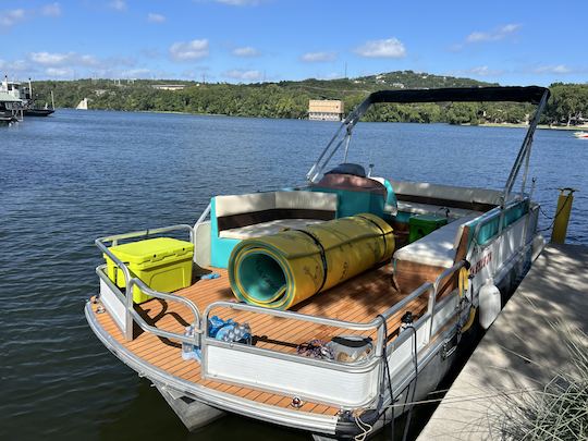 Voyager 21ft Cruisin' Pontoon Boat  *Captained Lake Austin Pontoon*