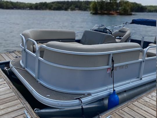 Pontoon for rent on *Fuel + Captain included