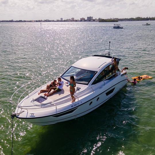 MODERNO YATE A MOTOR DE 42 BENETEAU - HAULOVER SANDBAR/SUNNY ISLES/AVENTURA