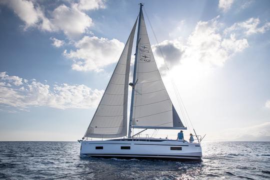 Supereva Bavaria Cruiser 42 Cruising Monohull Rental in San Vincenzo, Toscana