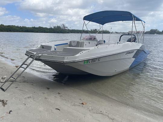 Barco espaçoso de 23 pés de convés! COMBUSTÍVEL INCLUÍDO! Perfeito para bancos de areia/cruzeiros!