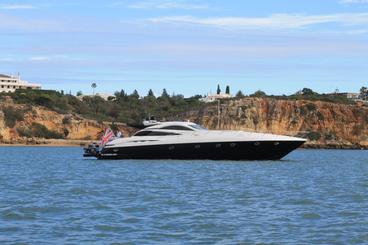 Sunseeker Predator75 Power Mega Yacht Rental in Lagos, Faro