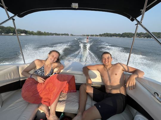 Tonka Boat Rentals~On Demand Boating~21ft Bowrider~Lake Minnetonka~