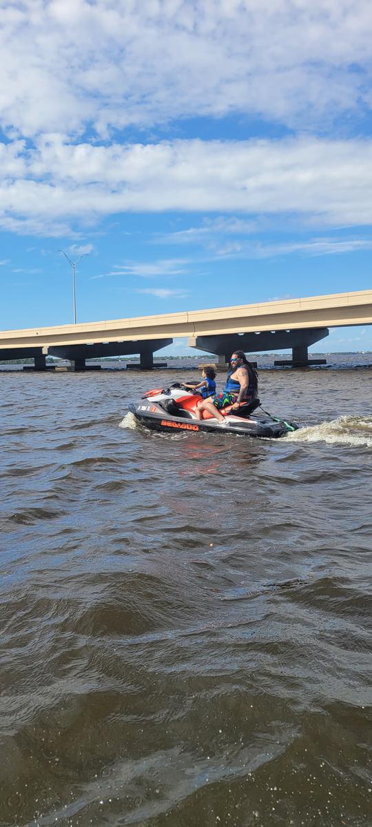 🚤🌞 Summer Special 8 Hours $350 - Your Gateway to Cape Coral’s Hidden Gems