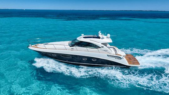 Sea Ray Sundancer 48 FT in Cancun – Your Gateway to Luxury and Caribbean Bliss