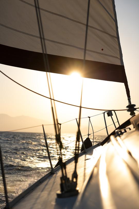 Sailing cruises around Naxos and small Cyclades 