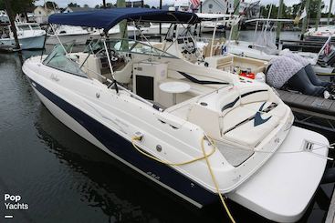 30 ft Rinker Captiva - Power Speed Boat Rental for 8 People in Montreal, Canada