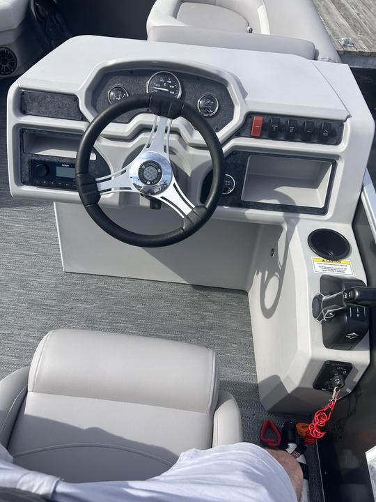 Novo barco pontoon Godfrey de 22 pés em Fort Walton Beach