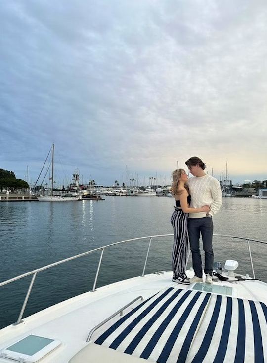 40' Bayliner Cruiser Yacht - Party Eat Drink in Marina del Rey