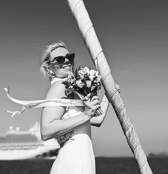 PHOTOSHOOT ON A BOAT