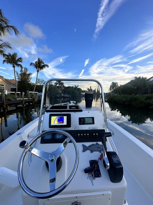 Indian River Lagoon Tours on 2200 Pathfinder Boat