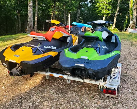 Location de jet-ski Sea Doo Spark Waverunner 2016 à Branson, dans le Missouri