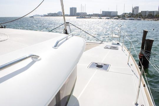 Alquiler privado en catamarán de lujo de 45 pies/capacidad para 38 personas