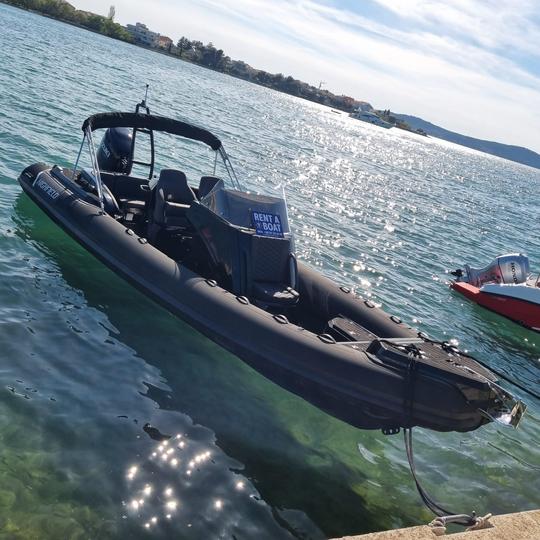 Highfield SP 800 Black Panther en Croatie