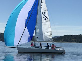 J/80 ワシントン湖でのプライベートセーリングチャーター