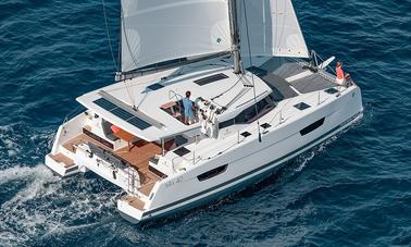 Luxury Catamaran Fountaine Pajot Isla 40