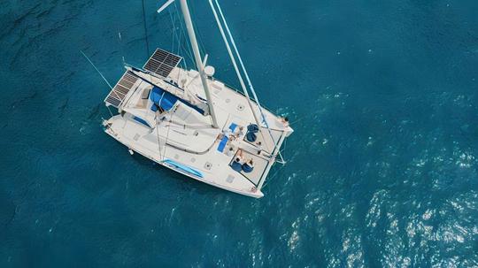 Elegant Lagoon 440 Sailing Catamaran for max 20 people