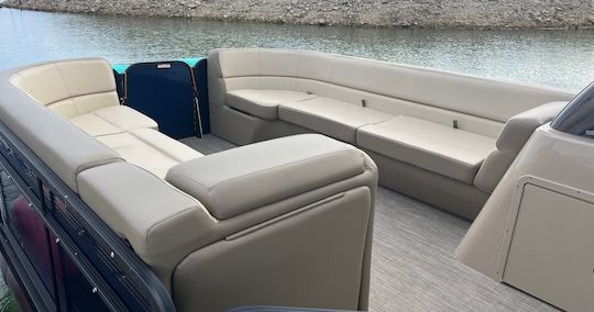 Luxury Tritoon Charter on Lake Travis w/ Austin's Top Rated Boat Rental Company