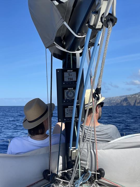 Passeios de barco privados na Madeira - Seja um local e desfrute da ilha à beira-mar