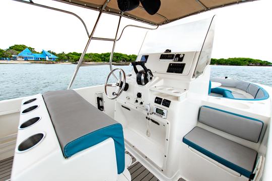 Barco privado de 30 pies para ir de isla en isla en Cholon Baru, Islas del RosÁrico