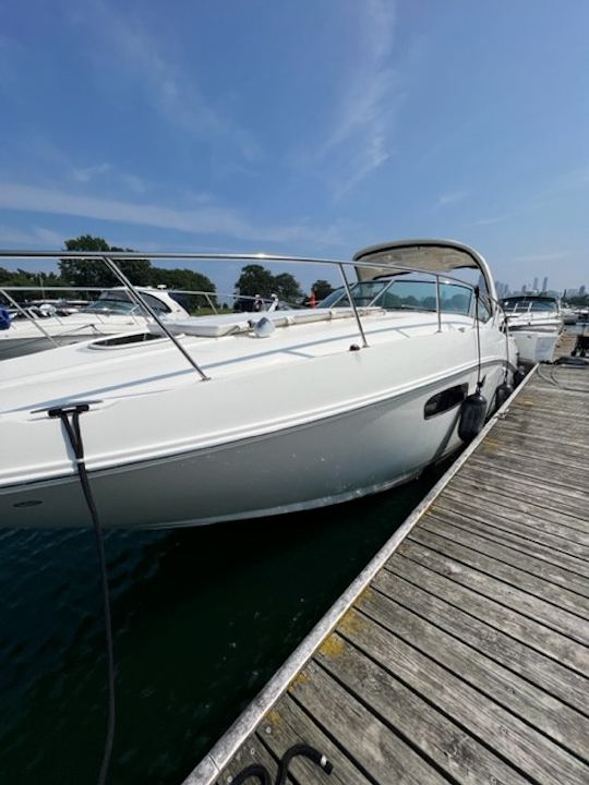 Disfrute del lago Michigan en un yate Sea Ray Sundancer de 40 pies