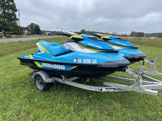 Alquiler de moto acuática Seadoo para una o dos personas