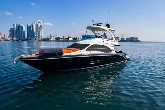 Sea Ray 54 Fly Bridge Motor Yacht in Panamá