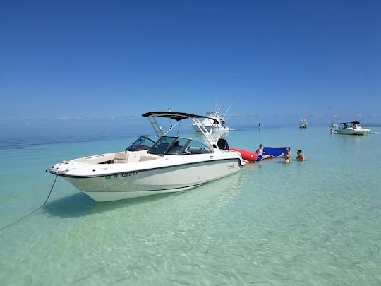 Boston Whaler 24ft Sandbar Hangout Key West