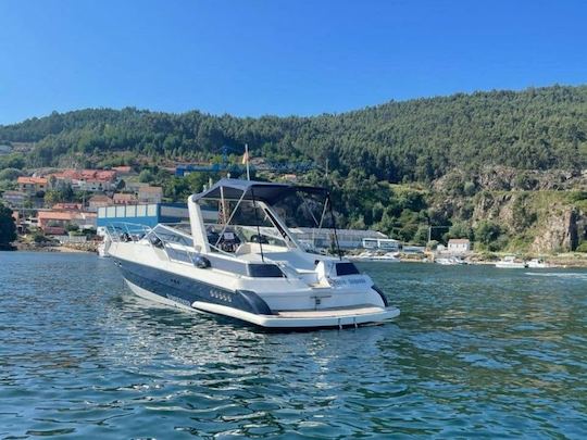 SUNSEEKER YACHT RENTAL ALL INCLUDED IN THE PRICE: Fuel, Skipper, Drinks