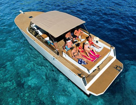 Private Tours for up to 16 people onboard Felix 40 Yacht from Hvar