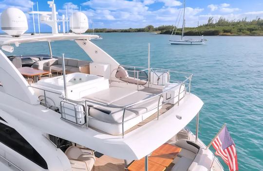 Miami Yacht 88, souvent connu pour son luxe et son élégance !