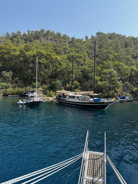 Gocek Mugla Yacht Trip and 12 Island Full-Day Tour with Lunch