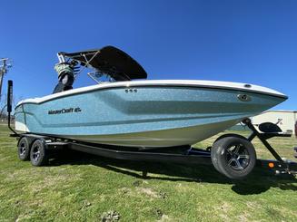 ¡Surfea con la familia y los amigos! MasterCraft Wake Boat 2023 - The Colony, Texas