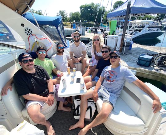 35' Searay Sundancer Best Party Boat in Chicago, Illinois