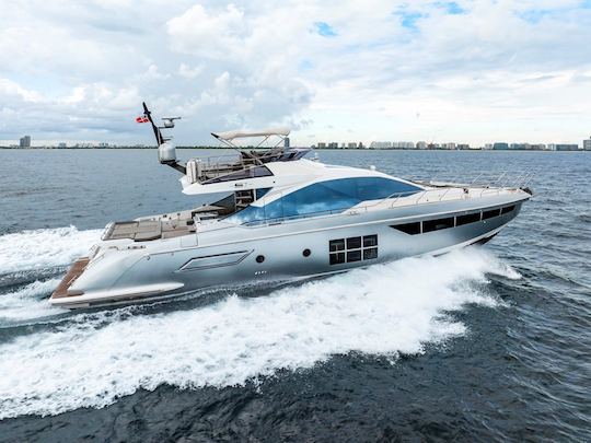 Luxury Azimut S7 Yacht Charter – Miami & Bahamas