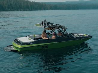 Axis A24 Wakesurf / Wakeboard Rental (CAPTAINED WITH SURF LESSONS INCLUDED)