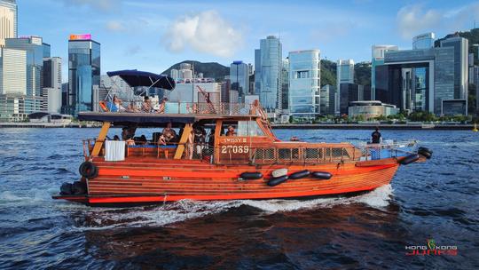 Swissy Junk Boat em Hong Kong