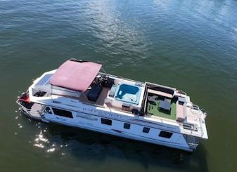 Houseboat Party Boat in Montréal, Québec